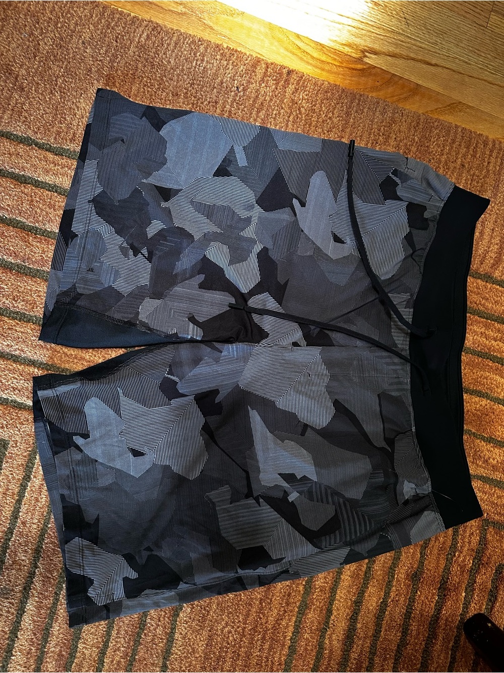 lululemon athletica Men's Black and Gray Camo Training Shorts unlined